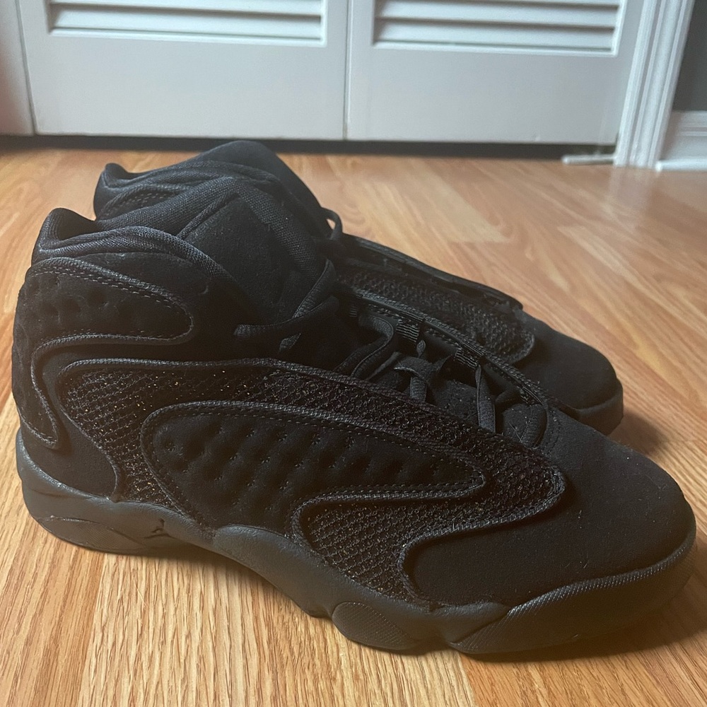 Women’s Air Jordan OG black/gold sz9